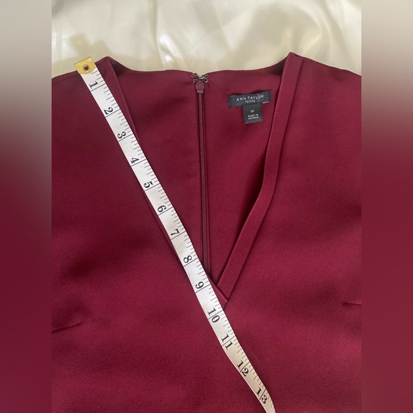 ANN TAYLOR Burgundy Flutter Sleeve Dress, Size 0P (zero Petite) - Picture 10 of 16